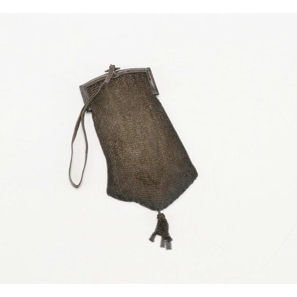 👜 Antique Whiting & Davis Mesh Wristlet Purse, c.1915–1920 - Picture 2 of 5